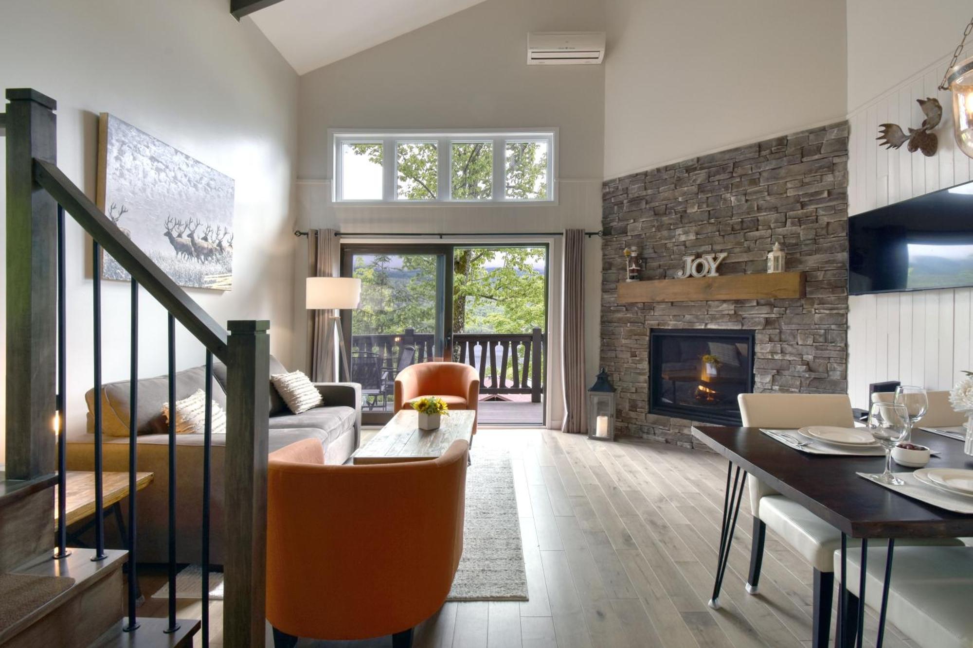 Stunning Condo - View On Lake Tremblant & Mountain Mont-Tremblant Exteriér fotografie